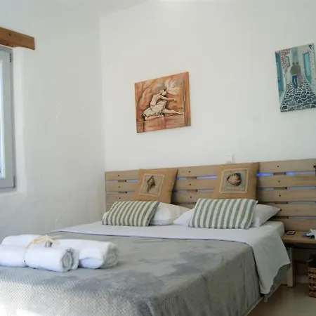 Art House In Aspro Chorio, 2-4 Guests Ferienhaus Aspro Chorio