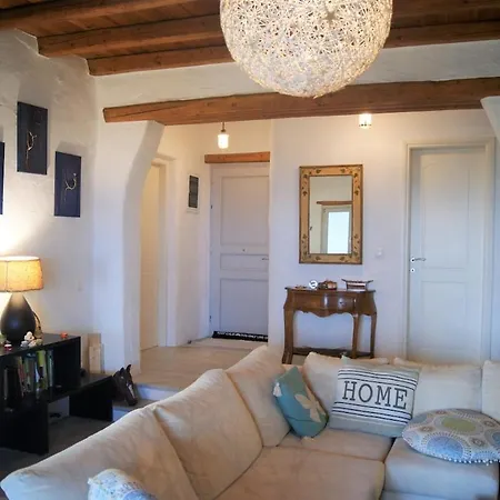 Art House In Aspro Chorio, 2-4 Guests *