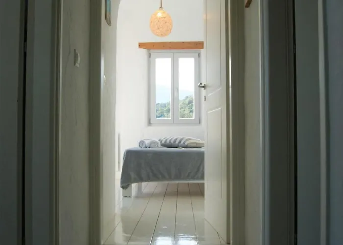 Art House In Aspro Chorio, 2-4 Guests