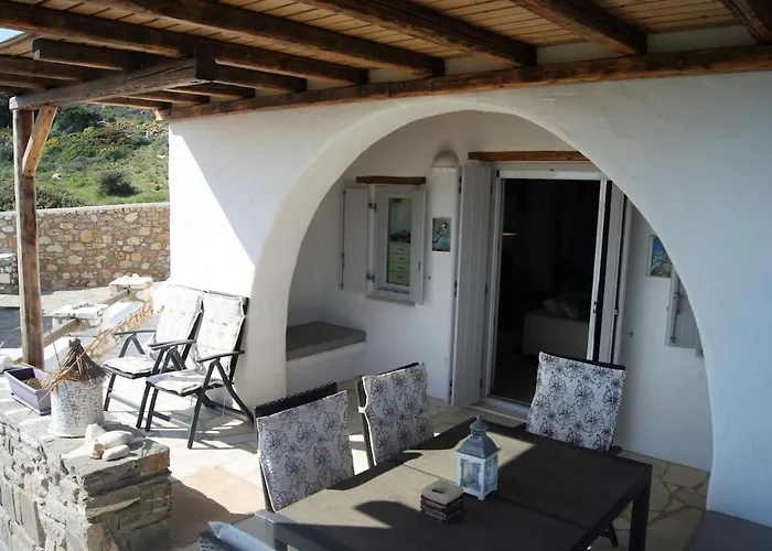 Art House In Aspro Chorio, 2-4 Guests *